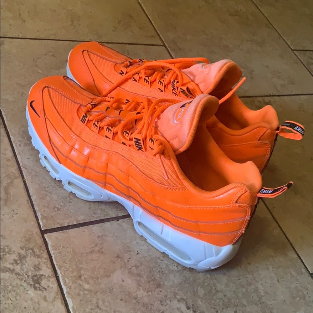 Men’s Nike air max sneakers